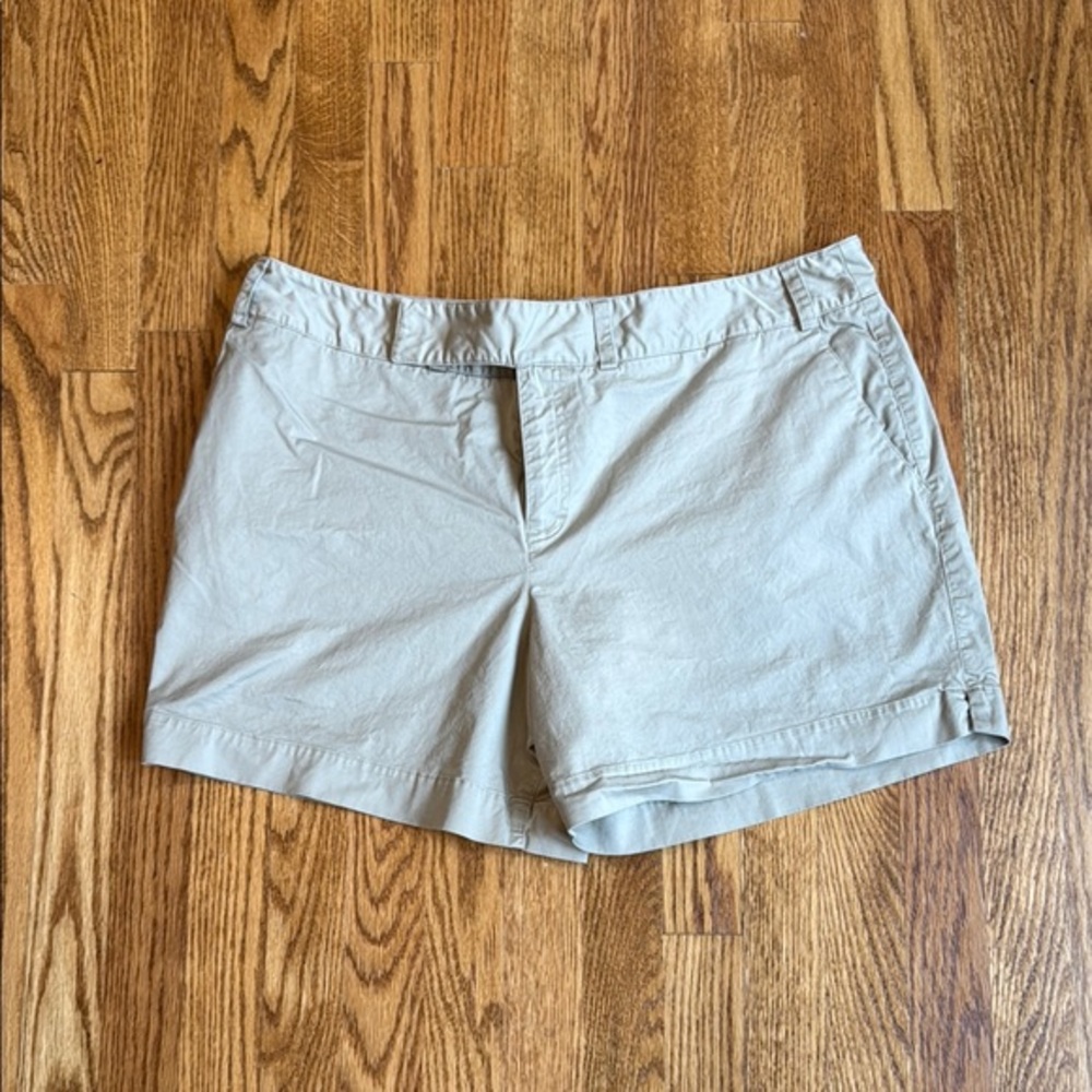 Mossimo women’s Chino shorts